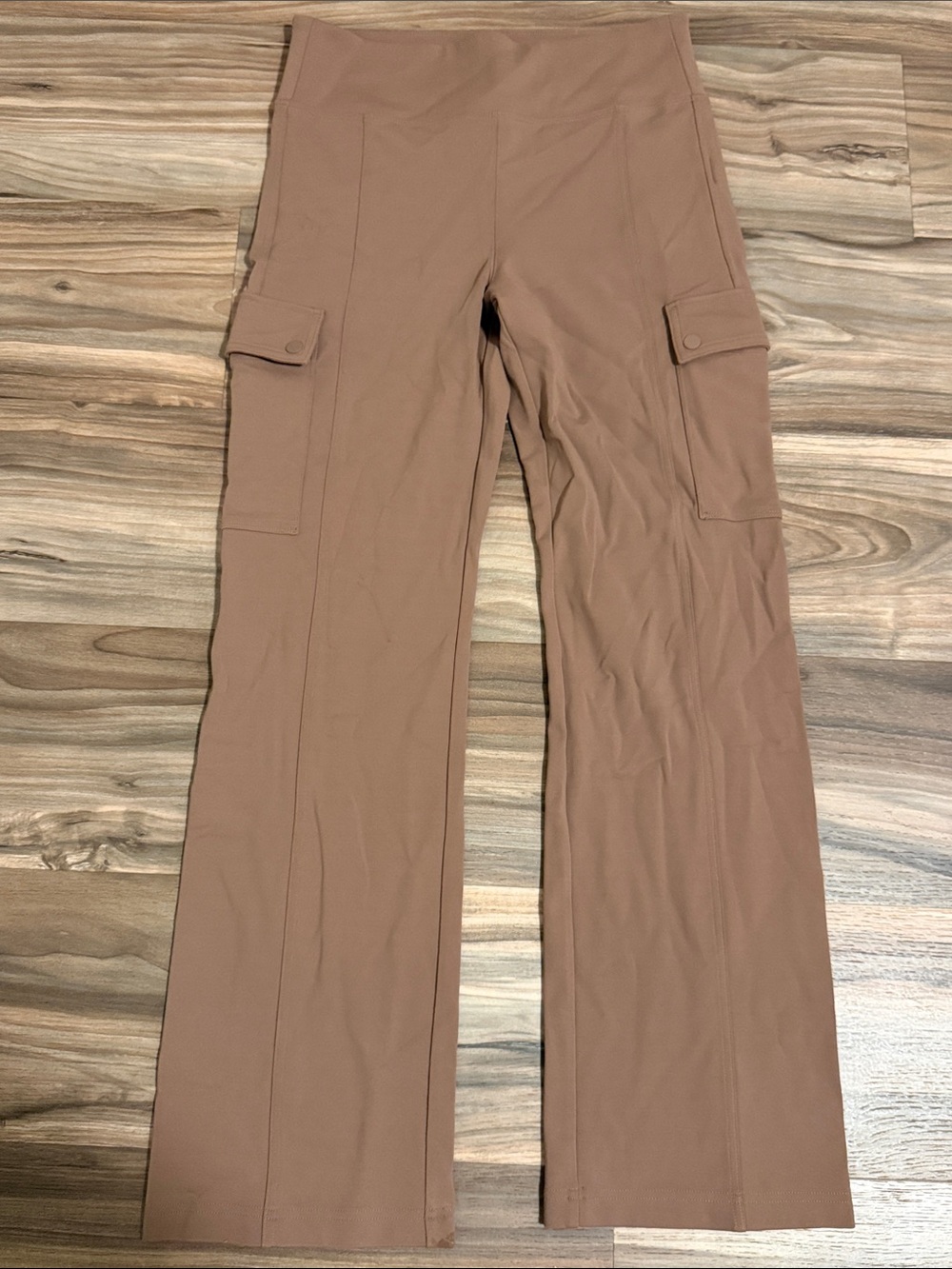 Athleta Women’s M Delancey Straight Cargo Pant Rustic Beige Brown Pants Active
